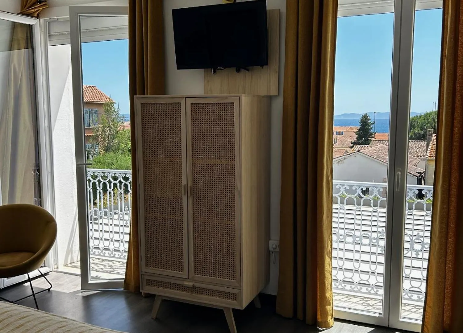 Hotel La Petite Boheme Le Lavandou France