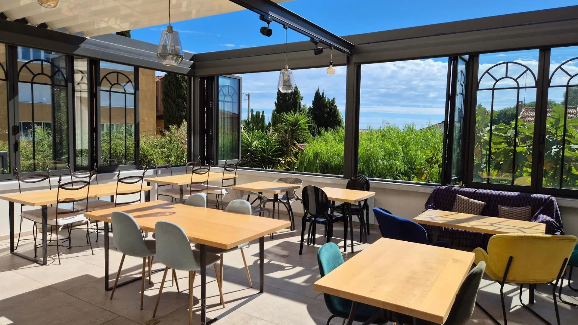 Hotel La Petite Boheme Le Lavandou 3*,  France