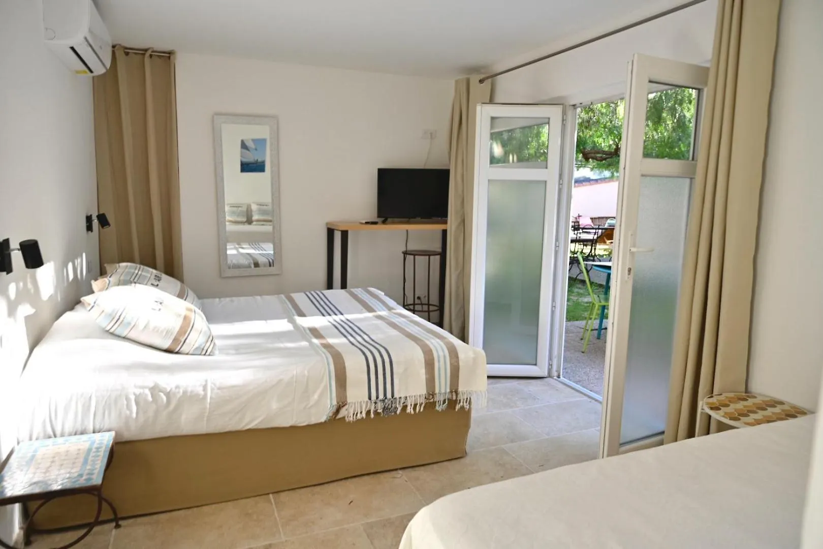 Hotel La Petite Bohème Le Lavandou