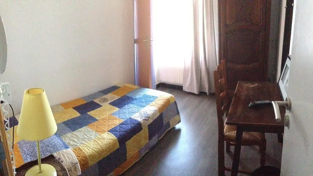 Hotel La Petite Bohème Le Lavandou 3*,