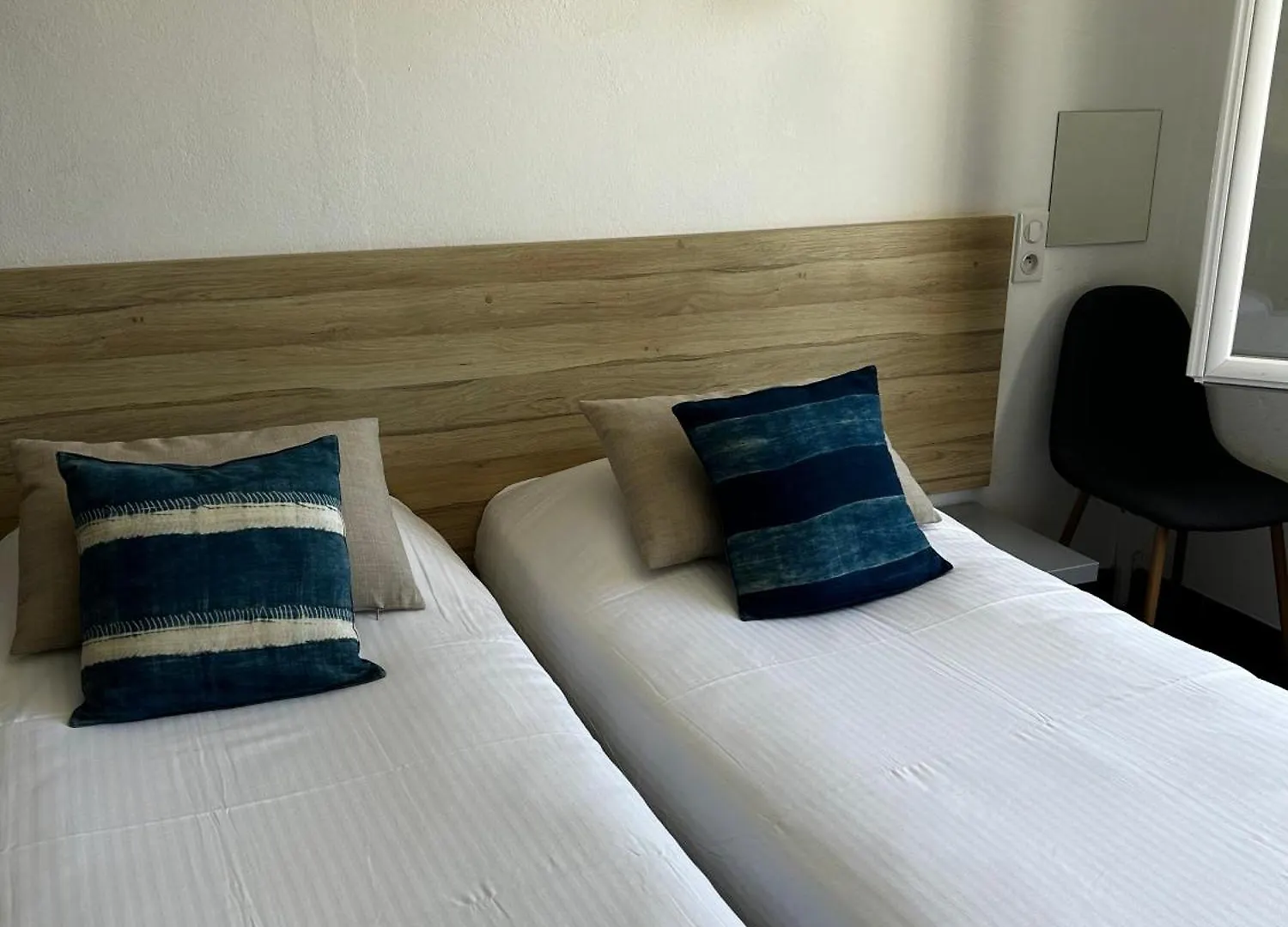 לה לבאנדו Hotel La Petite Boheme 3*, לה לבאנדו צרפת